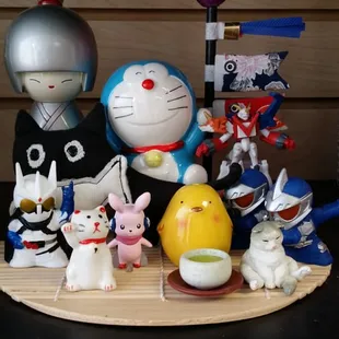  variety of figurines