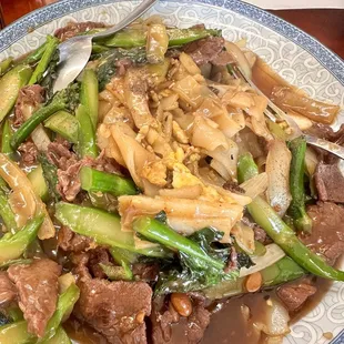 ramen and noodles, noodle soup, noodle dish, food, noodles, ramen