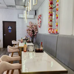 sushi and sashimi, interior