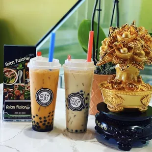 Thai Iced Tea &amp; Milk Tea with Honey Boba