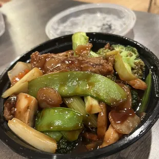 Beef with mixed vegetables