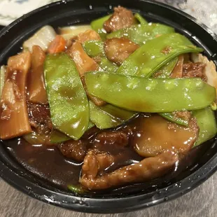 Beef with snow peas