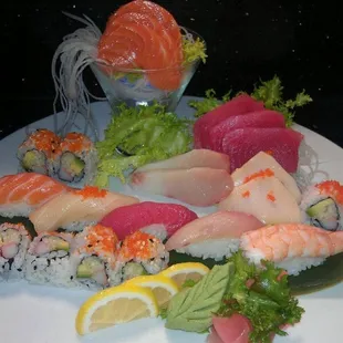 Sushi &amp; Sashimi Combo