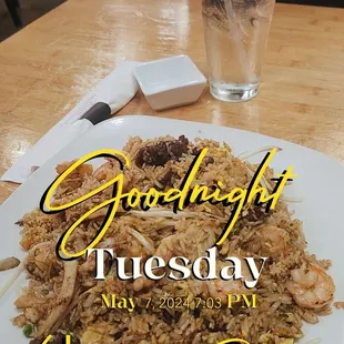 Curry Fried Rice pineapple, bean sprouts, egg, onions, scallions Chicken ~ 13.95 Beef, Shrimp or Combo ~ 14.95