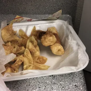 a tray of fried food