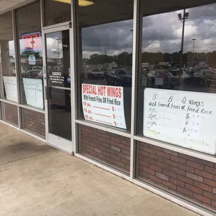 They have not one, but four signs advertising chicken wings! I tried them on the pu pu platter and they were good!