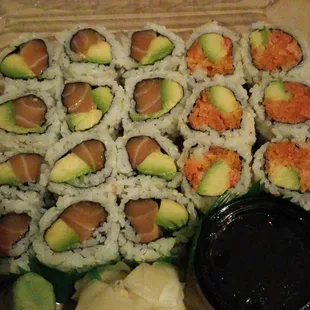 Mmmm, salmon avocado maki and spicy california maki