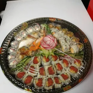 spicy tuna roll，crab cream cheese roll and shrimp tempura roll....