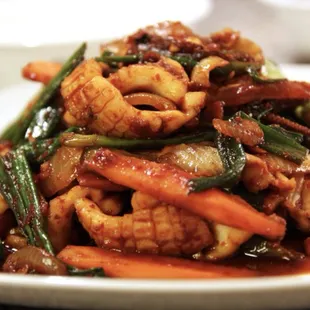 Spicy squid and onions