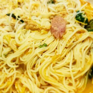 All assembled with the Nam sausage was tasty but the curry aspect of the noodles was weak/non existent but bright/fresh.