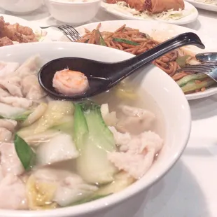 Wonton Soup, Chow Mein, Egg Rolls, Steam Rice