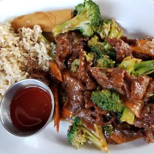 Lunch special, brocolli beef.
