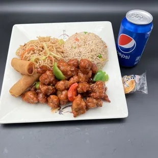 C1. Spicy Garlic Chicken &amp; Soda, Egg Roll