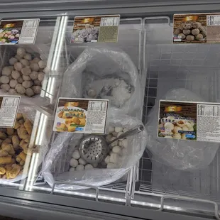 Assorted fish balls (frozen)