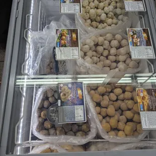 Assorted fish balls (frozen)