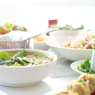 ramen and noodles, food