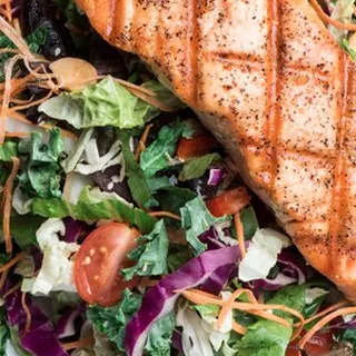 Grilled Salmon Salad