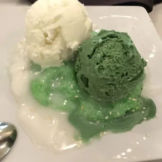 Sticky Rice with Ice Cream