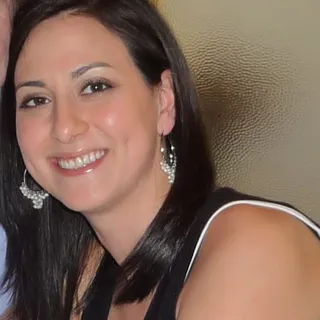 Nicole O.