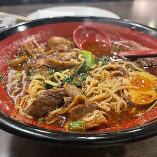 Braised beef noodle soup