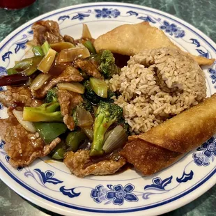 Hunan Beef from the Lunch Menu