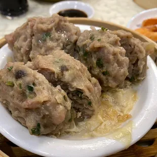 a plate of meatballs