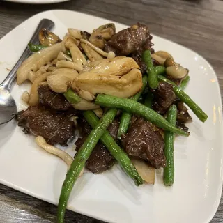 Stir-Fry Beef Steak with Mixed Mushroom