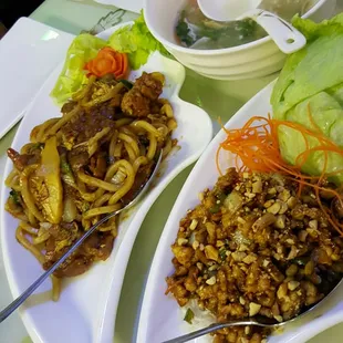 Beef udon noodles &amp; lettuce wrap