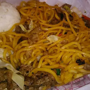 noodles, meat, and vegetables