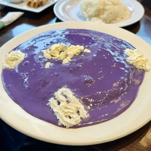 Ube Lava Pancake (IG: @206foodie)