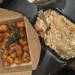 Crispy garlic chicken &amp; traditional fried rice
