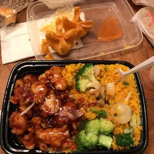 General tao and crab Rangoon