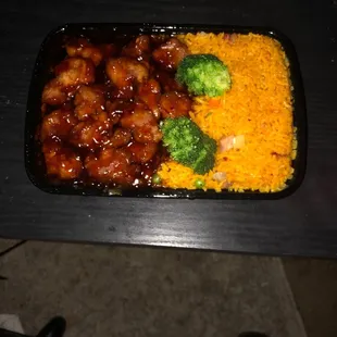 E5. General Tso's Chicken Dinner Special