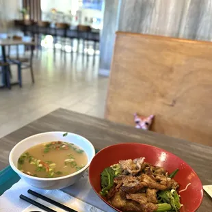 Grilled Pork Noodle with Soup
