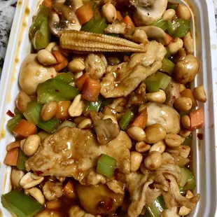 73. Large Kung Po Chicken with Peanuts