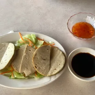 Vietnamese sausage with sauces