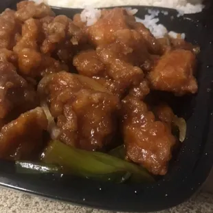 C9. Scallion Chicken Dinner Combination