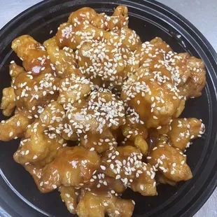 food, chicken wings and fried chicken