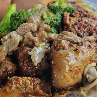 Spicy chicken &amp; beef Brocolli with chow mein