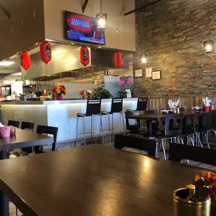 Dining area...clean and cute.