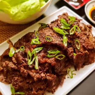 Ready to cook pre-marinated Bulgogi and lettuce wrap.  The easy way out n tasty. Store made w all natural ingred.