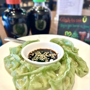 Steamed Pot Stickers (6)