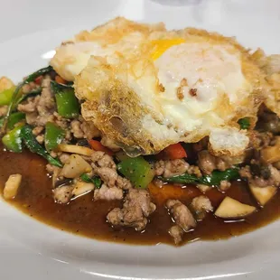 Pad kra pow pork