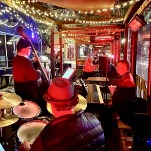 heated band space outside