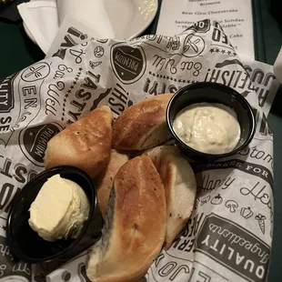 Free bread with butter and veggie dip... have to say the veggie dip was great on the bread!