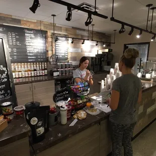 wo women at the counter