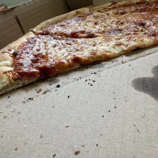 Showing off the thin crust action!