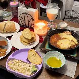 Hubby usually get the Eggplant Alla Parmigiana but he wanted to try something new. Chicken Parmigiana and Ravioli was just ok.
