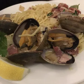 Fresh Clams Scampi