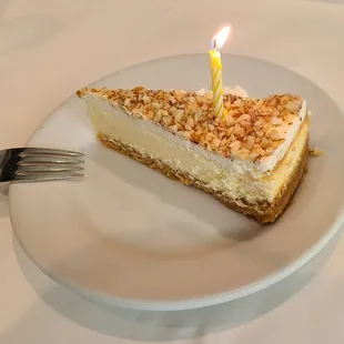 A bonus (free) birthday cake!